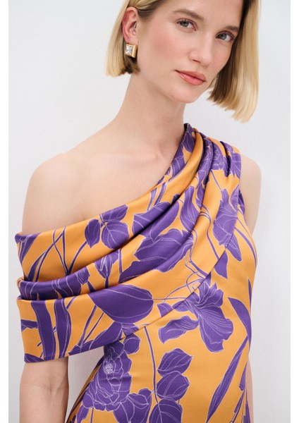 Mert Aslan Omuzu Açık Desenli Elbise fırsatları