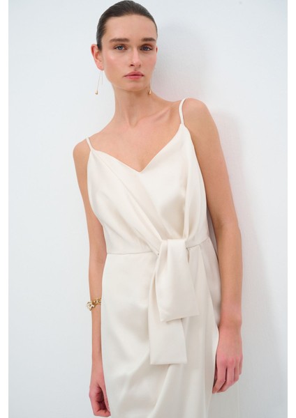 V Yaka Elbise fiyatları