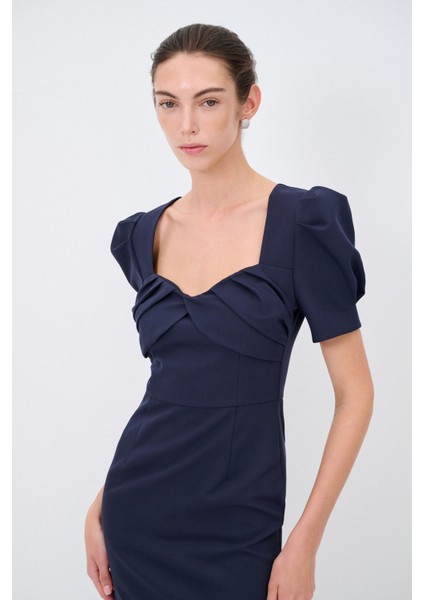 Kısa Kollu Midi Elbise indirimleri