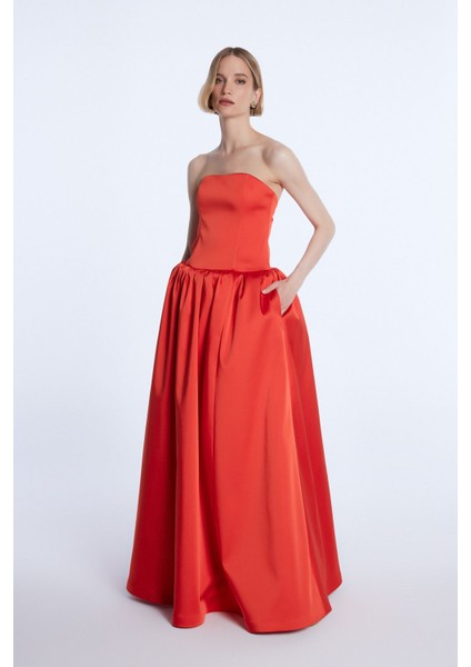 Mert Aslan Straplez Uzun Elbise indirimleri