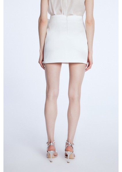 Mert Aslan Fiyonk Detaylı Mini Etek indirimleri