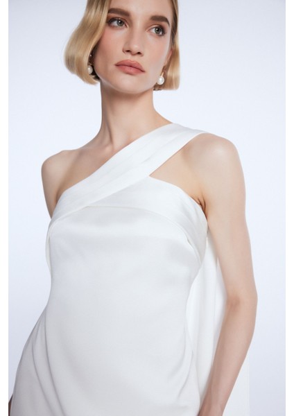 Mert Aslan Asimetrik Mini Elbise modelleri