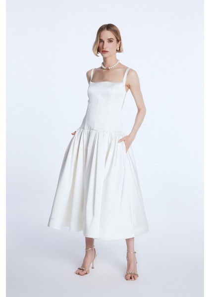 Mert Aslan Kare Yaka Uzun Elbise modelleri