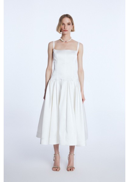 Mert Aslan Kare Yaka Uzun Elbise fırsatları