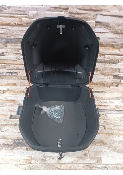 Motosiklet Arka Çantası Pembe 32 Lt. modelleri