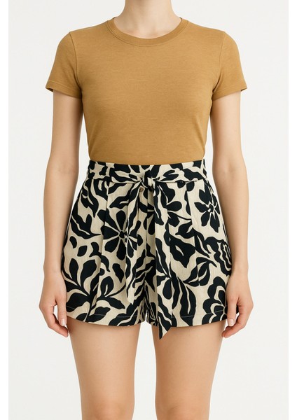 Kadın Kuşaklı Siyah Beyaz Çiçek Desenli Mini Etek – Yazlık Rahat & Şık Günlük Kombin Parçası fiyatları