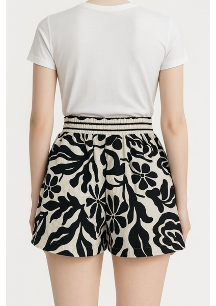 Kadın Kuşaklı Siyah Beyaz Çiçek Desenli Mini Etek – Yazlık Rahat & Şık Günlük Kombin Parçası indirimleri
