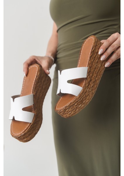 D0684 Günlük Ortopedik Hakiki Deri Topuklu Kadın Terlik fiyatları