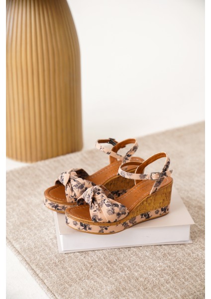 Kadın Dolgu Topuklu Ayakkabı Günlük Kullanım İçin Rahat Düz Tabanlı modelleri