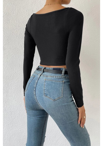 Kadın Siyah Uzun Kol Göğüs Dekolteli Şık Crop Top Bluz fiyatları