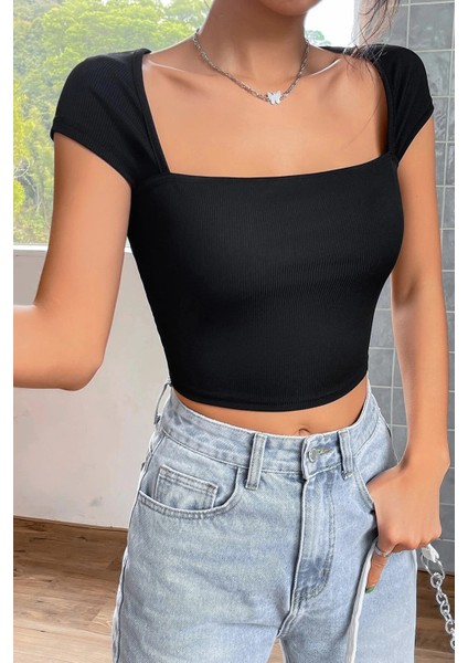Kadın Siyah Kare Yaka Yarım Kol Göğüs Dekolteli Crop Top Bluz fırsatları