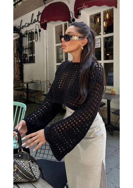 Delikli Crop