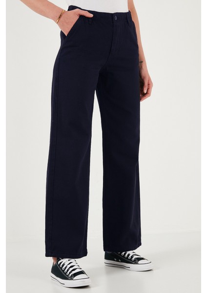 Pamuklu Standart Fit Yüksek Bel Geniş Paça Pantolon Bayan Pantolon 668YP5344 fırsatları