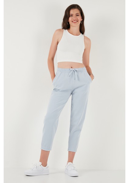 Pamuklu Normal Bel Regular Fit Düz Paça Pantolon Bayan Pantolon 668YP42282S4