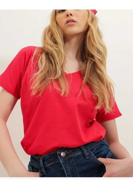 Malkoçbey Baskısız V Yaka Oversize Unisex Basic T-Shirt