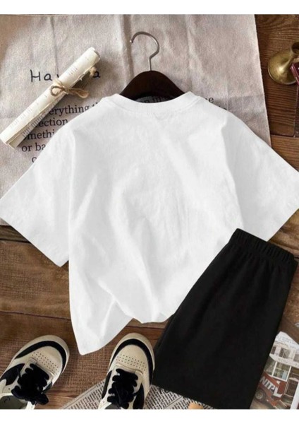 Malkoçbey Çilek Baskılı Oversize Unisex Basic T-Shirt fiyatları