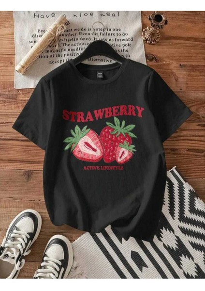 Malkoçbey Çilek Baskılı Oversize Unisex Basic T-Shirt