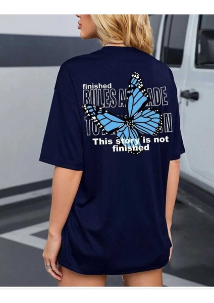 Malkoçbey Mavi Sırt Kelebek Baskılı Oversize Unisex Basic T-Shirt