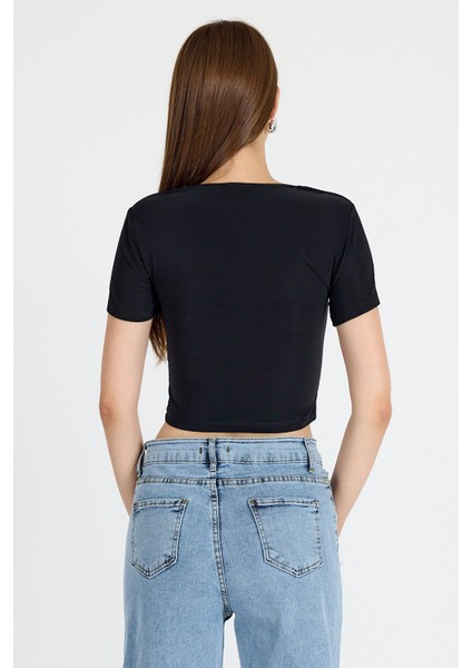 Siyah Kare Yaka V Kesim Detaylı Crop Bluz 10432 indirimleri