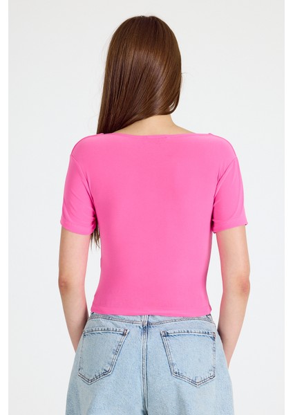 Pembe Kare Yaka V Kesim Detaylı Crop Bluz 10432 indirimleri