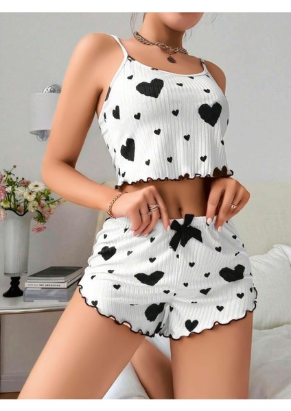 - Pamuklu Beyaz Üstüne Siyah Kalp Desen Fitilli Askılı Şortlu Pijama Takımı