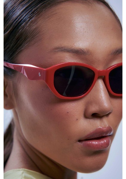 Vincent Red Black Güneş Gözlüğü fırsatları