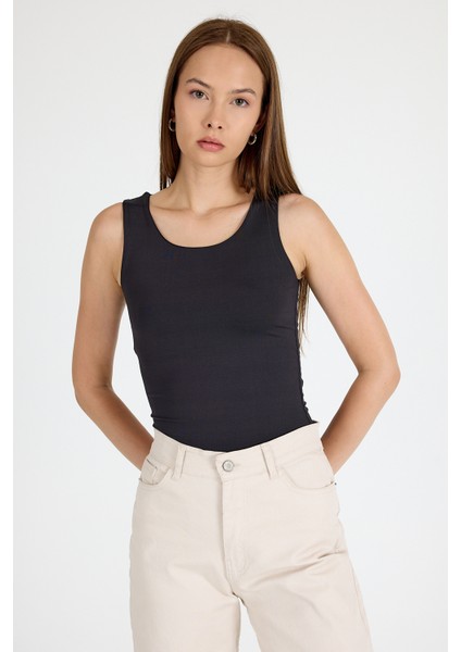 Siyah Slim Fit Kolsuz Basic Atlet 9194M