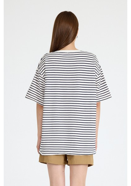 Laci Ayı Nakışlı Çizgili Oversize Tişört 3083 indirimleri