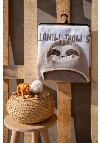 Pamuk 60X110 Tembel Hayvan Başlıklı Kadife Bebek & Çocuk Kundak