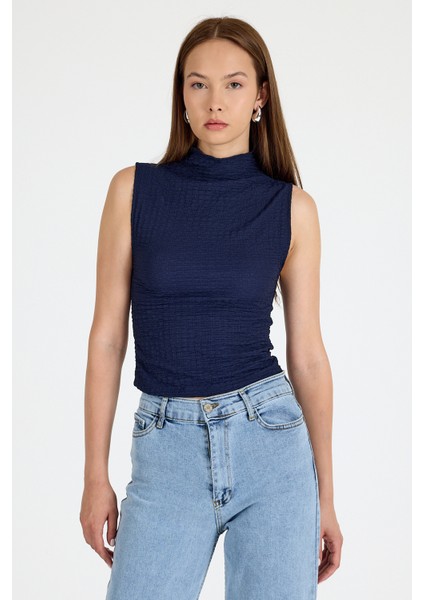 Laci Bürümcük Kumaş Dik Yaka Kolsuz Bluz 3458