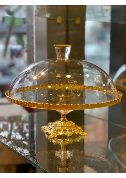 Altın Renkli Cam Kapaklı Kek ve Pasta Standı, Şık Sunum Için Ideal