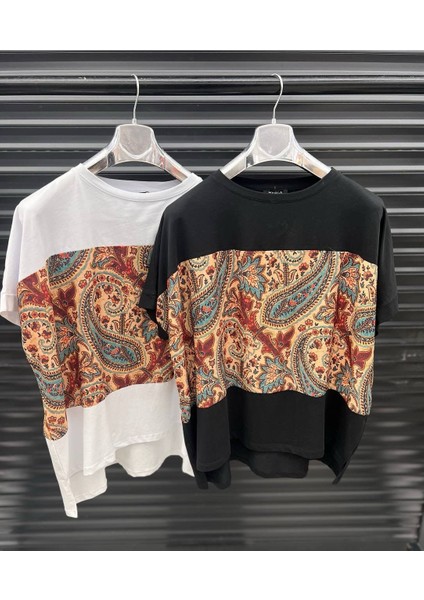 Renkli Desenli Oversize Tişört – Beyaz & Siyah Seçenekli