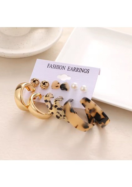 Leolove Leopar Desenli Akrilik ve Incili Gold Vintage Retro Küpe Seti