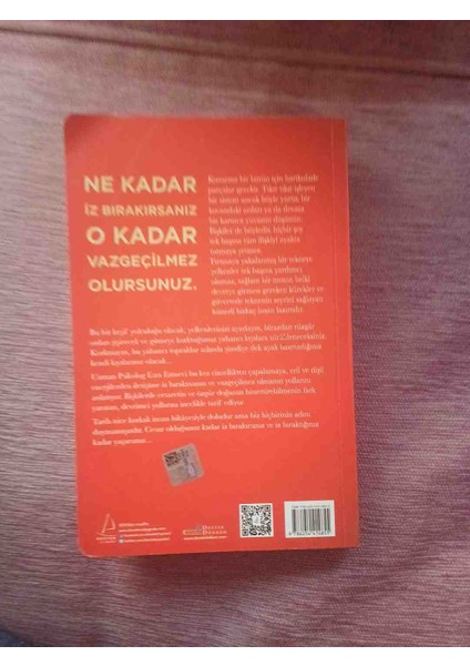 Uzman Psikolog Esra Ezmeci'nin 'iz Bıraktığın Kadar Varsın' Kitabı, Kişisel Gelişim Üzerine Önemli Bir Eserdir. 2022 Basim 325 Sayfa Cok Temiz Kondisyonda modelleri