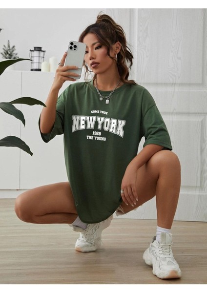 The Young New York 1968 Baskılı Oversize T-Shirt modelleri