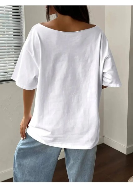 Kadın Kayık Yaka 14 Baskılı Oversize %100 Pamuk T-Shirt fırsatları