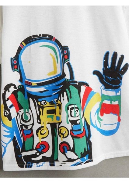 Hello Astronot Baskılı Oversize Bisiklet Yaka Beyaz Çocuk T-Shirt modelleri