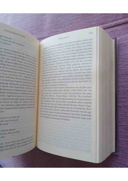 Ingiliz Edebiyatı Tarihi Ciltli Somizli Kutulu Mina Urgan 1830 Sayfa 2013 Basimi Kitap Yeni Kondisyonda Kutunun Kenarlarin Cok Kucuk Deforme Var Harici Super Kondisyon modelleri