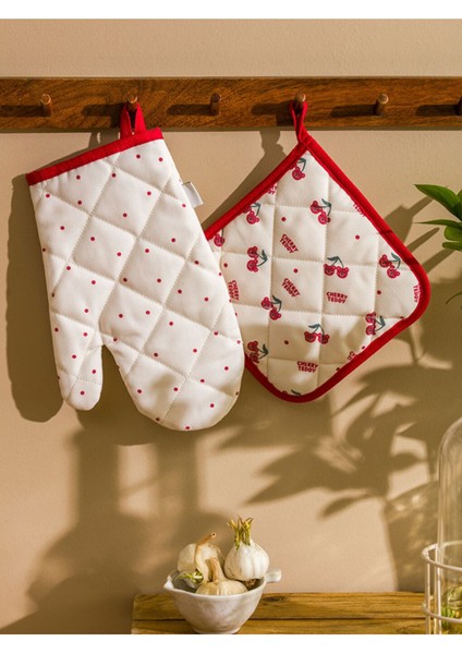 Renkli Kiraz Baskılı Fırın Eldiveni ve Tutaç, Şık ve Dayanıklı Mutfak Gereçleri fiyatları