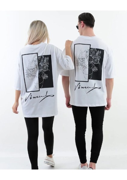 Imza ve Çiçek Baskılı Oversize Pamuklu Unisex T-Shirt fiyatları