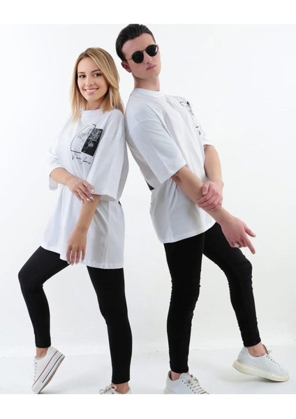 Imza ve Çiçek Baskılı Oversize Pamuklu Unisex T-Shirt indirimleri