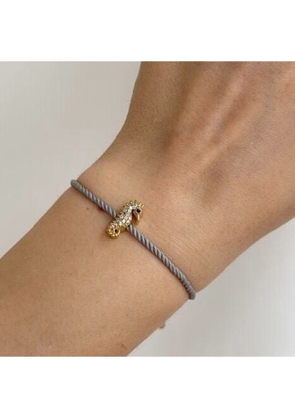 Kararmaz Şans Bilekliği Deniz Atı Gri Ipli fiyatları