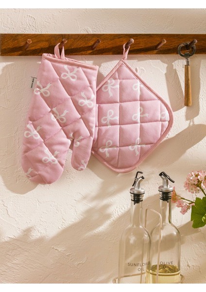 Çok Renkli Fiyonk Desenli Fırın Eldiveni ve Tutaç, Şık ve Kullanışlı Mutfak Seti