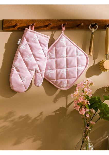 Çok Renkli Fiyonk Desenli Fırın Eldiveni ve Tutaç, Şık ve Kullanışlı Mutfak Seti fiyatları