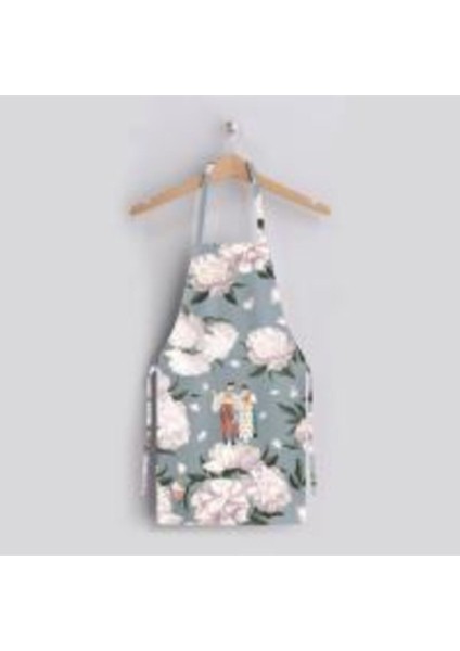 Mavi ve Beyaz Çiçek Desenli Şık Mutfak Önlüğü, Kullanışlı ve Güzel Tasarım