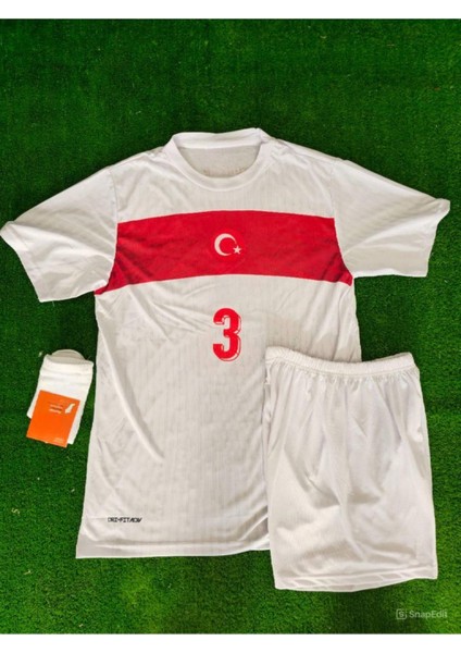Milli Takım Beyaz Merih Demiral Çocuk Forması 4lü Set Forma+Şort+Çorap+Bileklik fiyatları