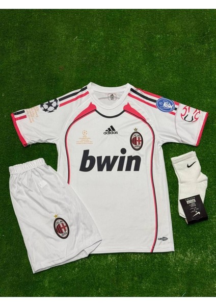 Efsane Milan Beyaz Forma Çocuk Cafu 4lü Set Forma+Şort+Çorap+Bileklik fiyatları