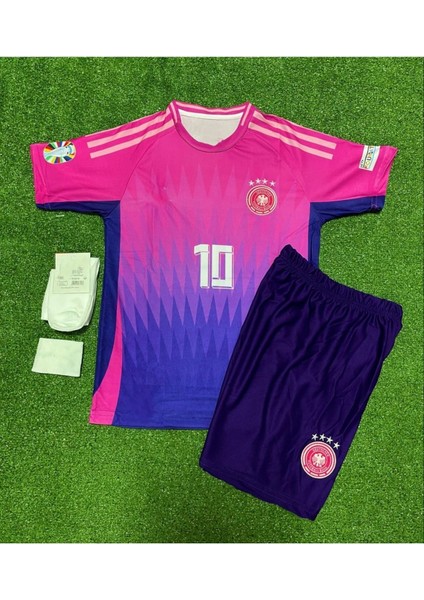 Αℓмαиуα Musiala Pembe Çocuk Forması 4lü Set Forma+Şort+Çorap+Bileklik fiyatları