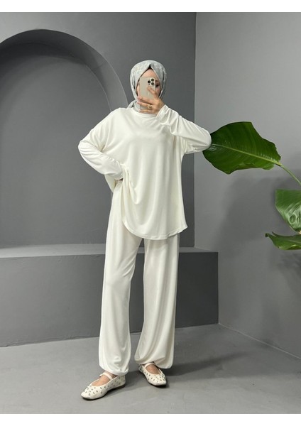 Yuvarlak Yaka Oval Kesim Cepli Pantolonlu Osyho Takım -Beyaz modelleri