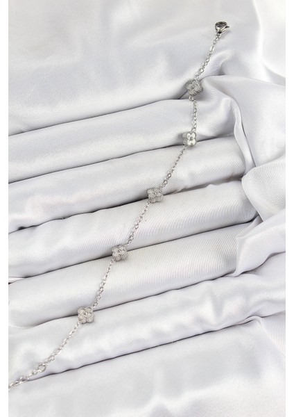 316L Çelik Yonca Model Gümüş Renk Kadın Bileklik fiyatları